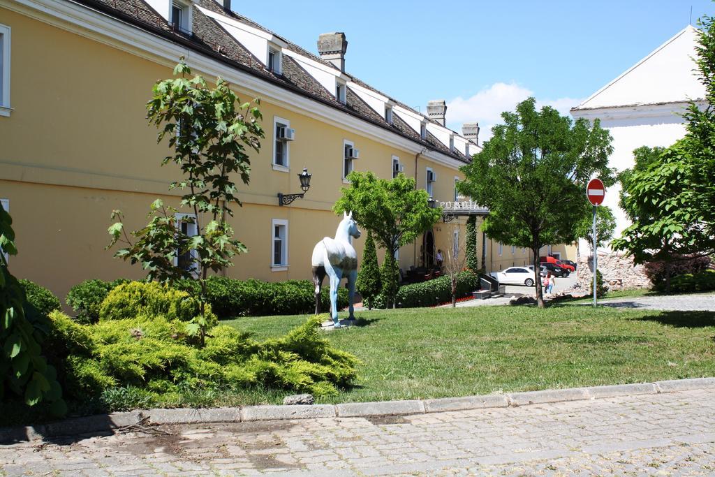 Hotel Leopold I Novi Sad Exterior photo