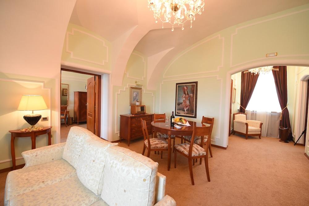 Hotel Leopold I Novi Sad Exterior photo