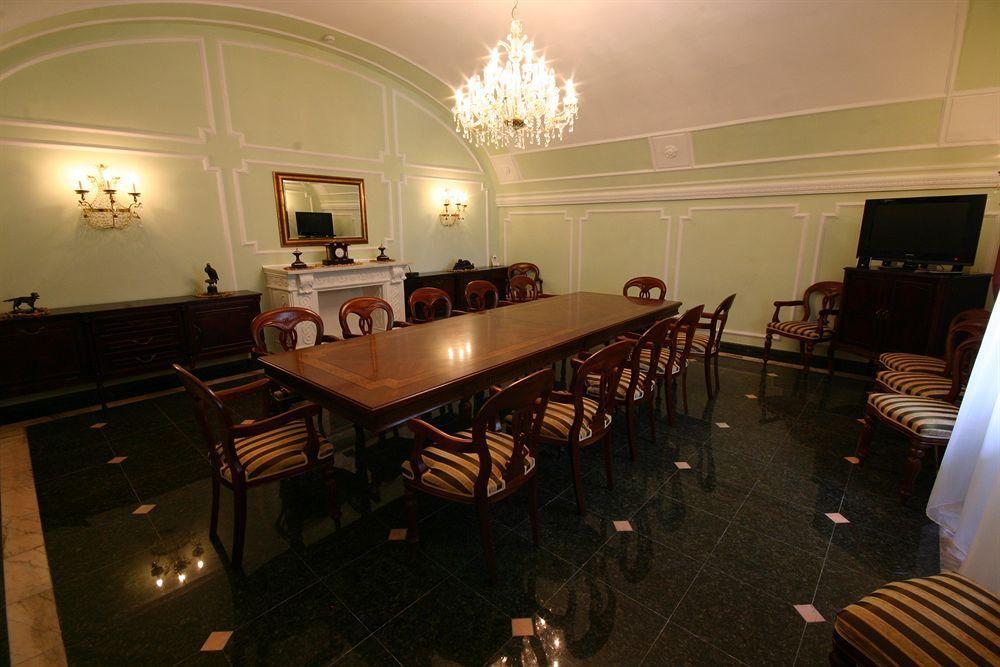 Hotel Leopold I Novi Sad Exterior photo