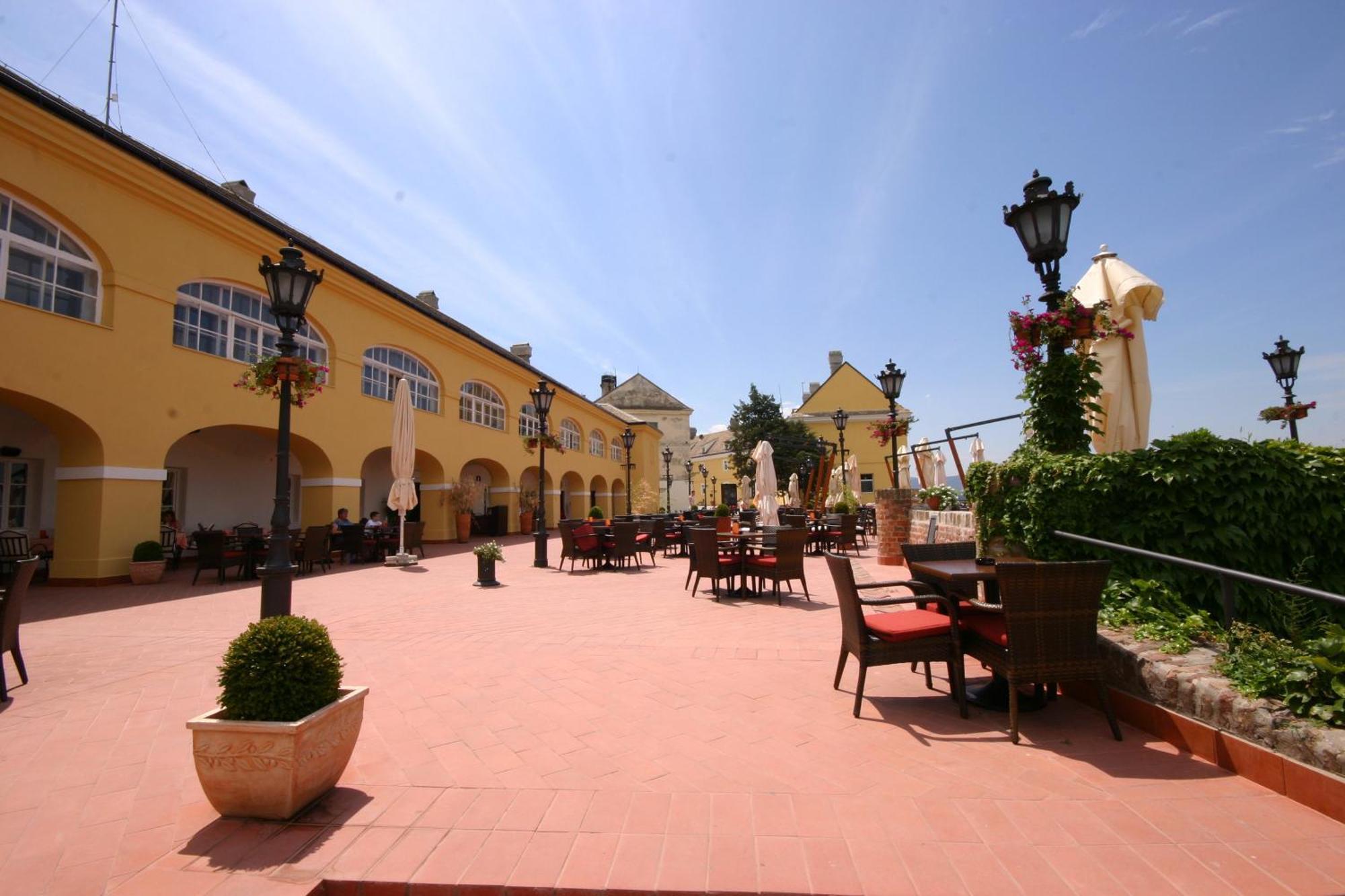 Hotel Leopold I Novi Sad Exterior photo