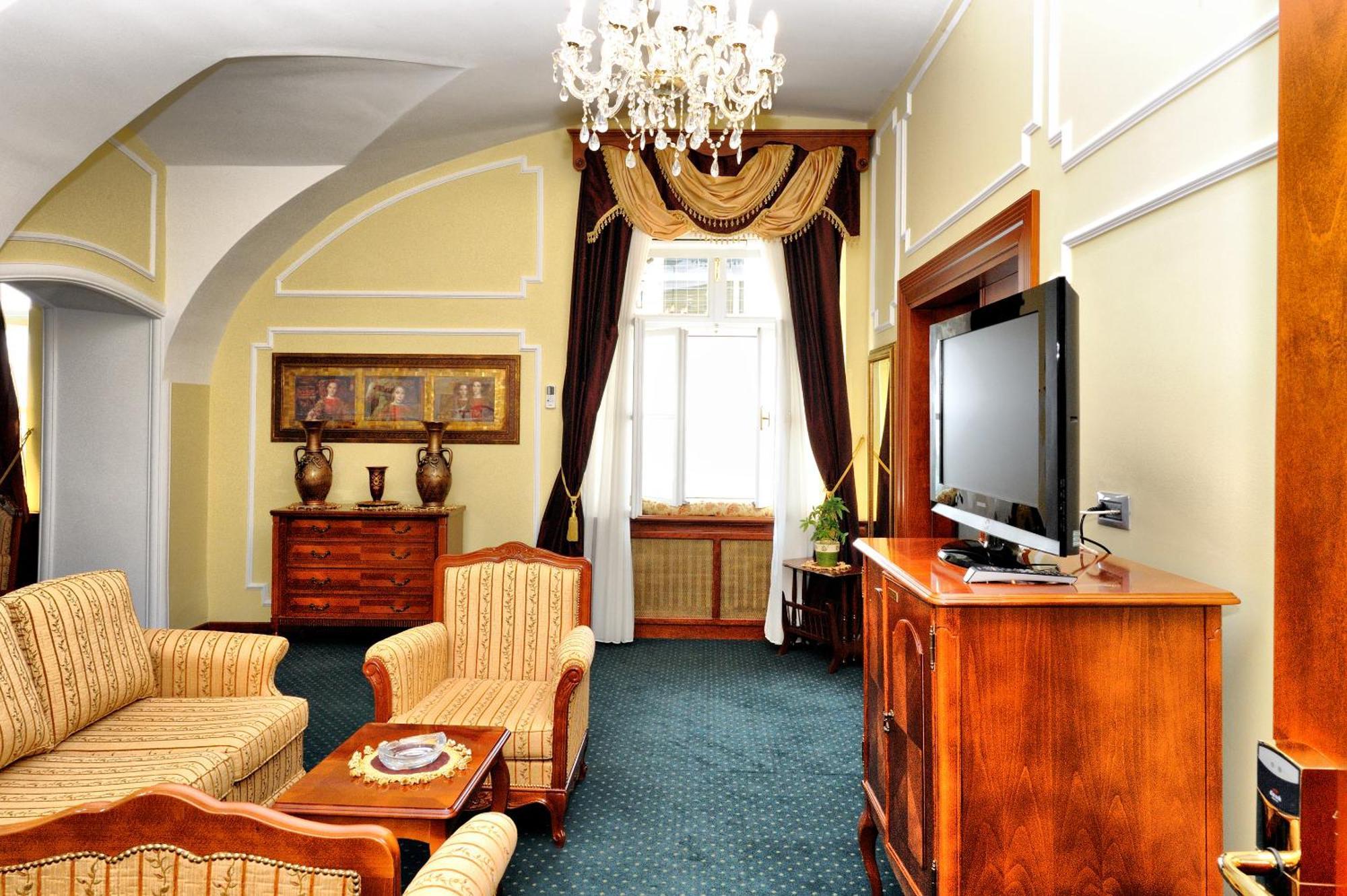 Hotel Leopold I Novi Sad Exterior photo
