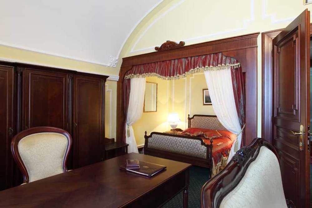 Hotel Leopold I Novi Sad Exterior photo